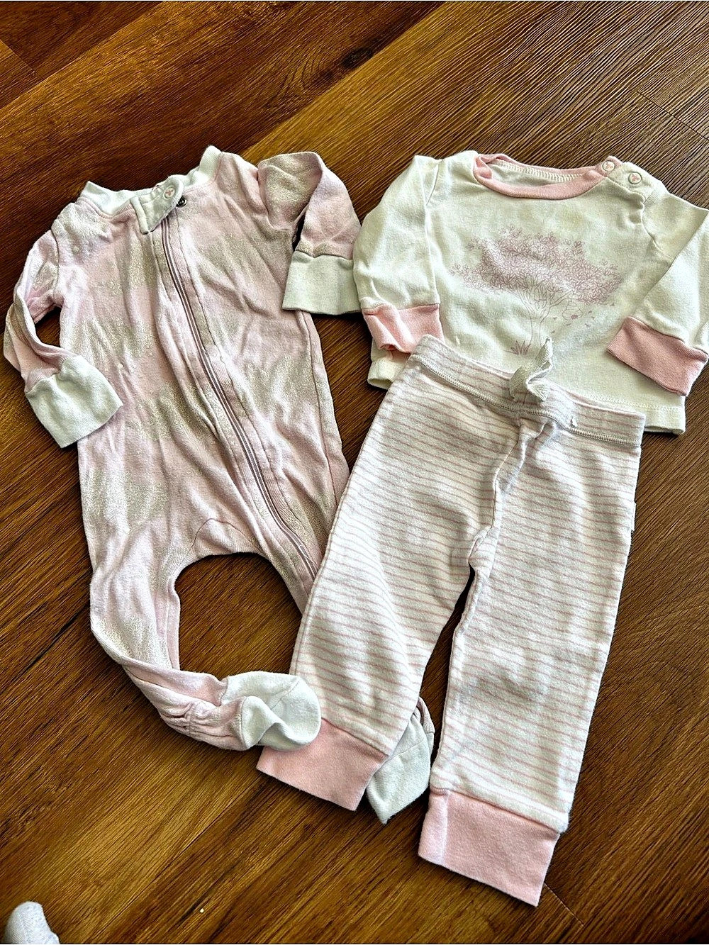 Burts Bees Baby Pink & White 0-3M Outfit